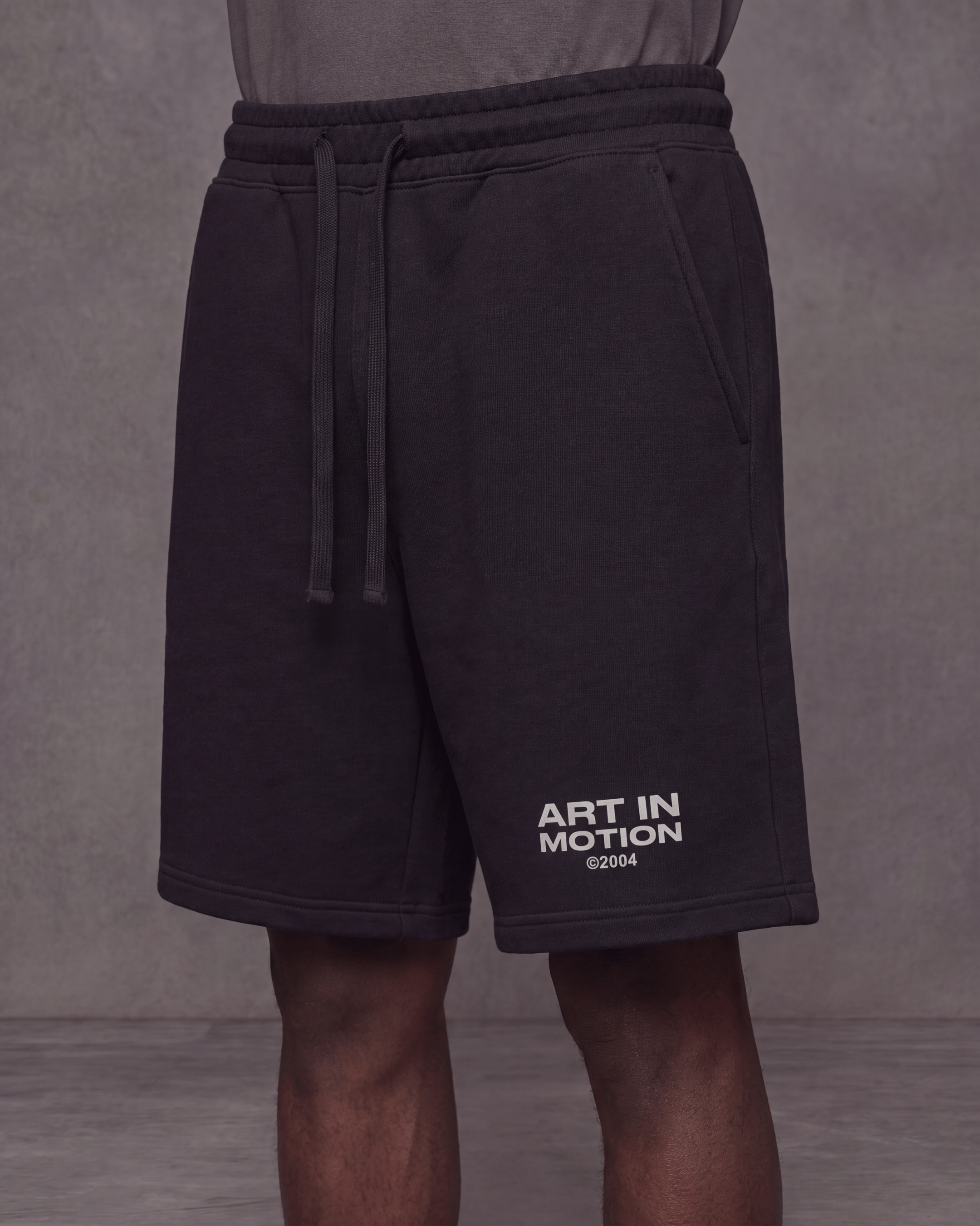 RELAXED SWEAT SHORTS